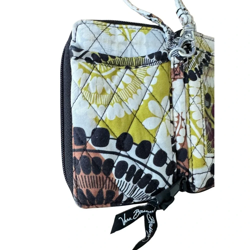 Vera Bradley Quilted‎ Wristlet Wallet Floral Geometric Green Brown  Zip Around